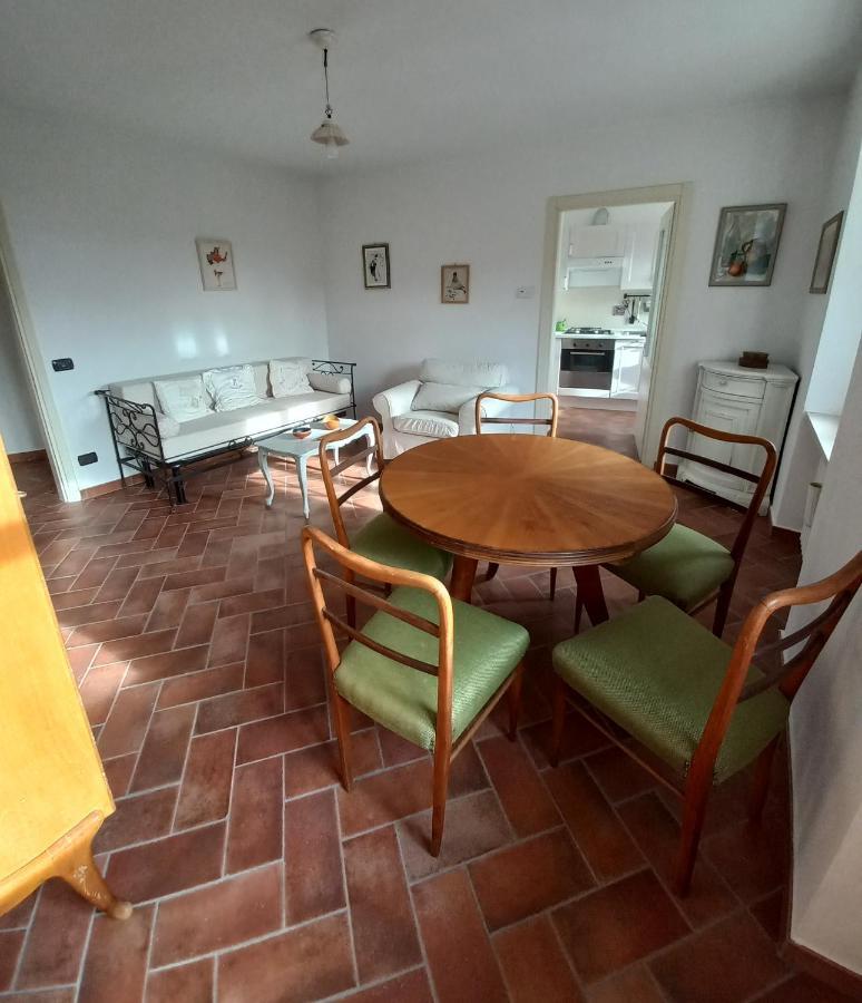 Ferienwohnung Il Giardino Di Olivia Guarene Exterior foto