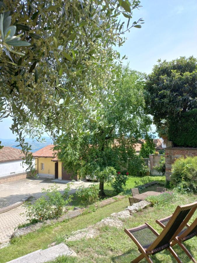 Ferienwohnung Il Giardino Di Olivia Guarene Exterior foto