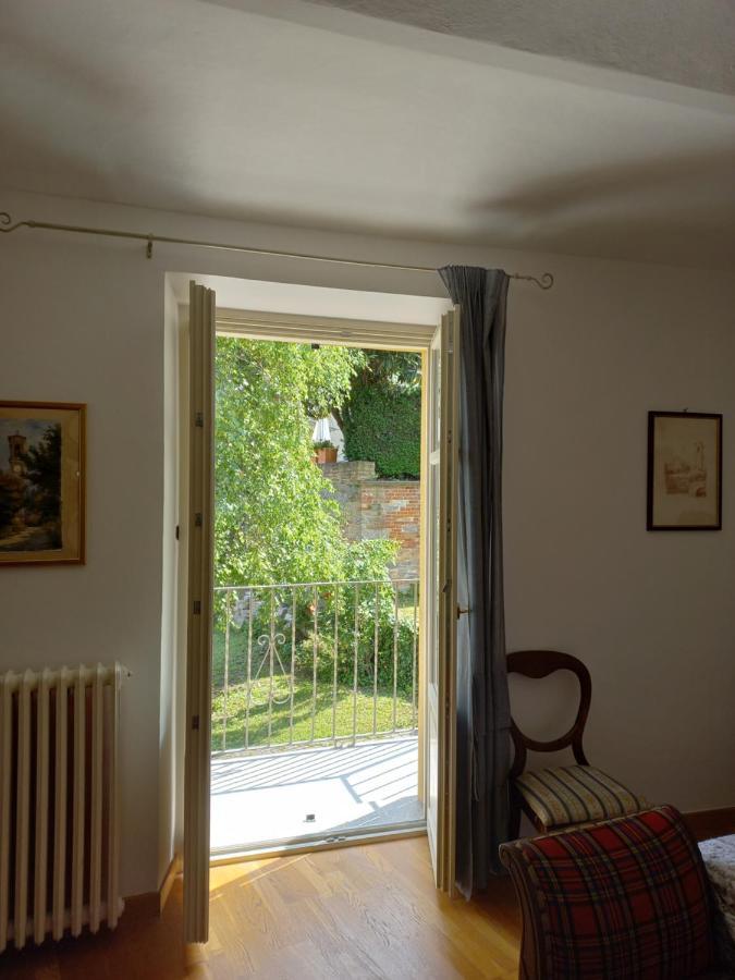 Ferienwohnung Il Giardino Di Olivia Guarene Exterior foto
