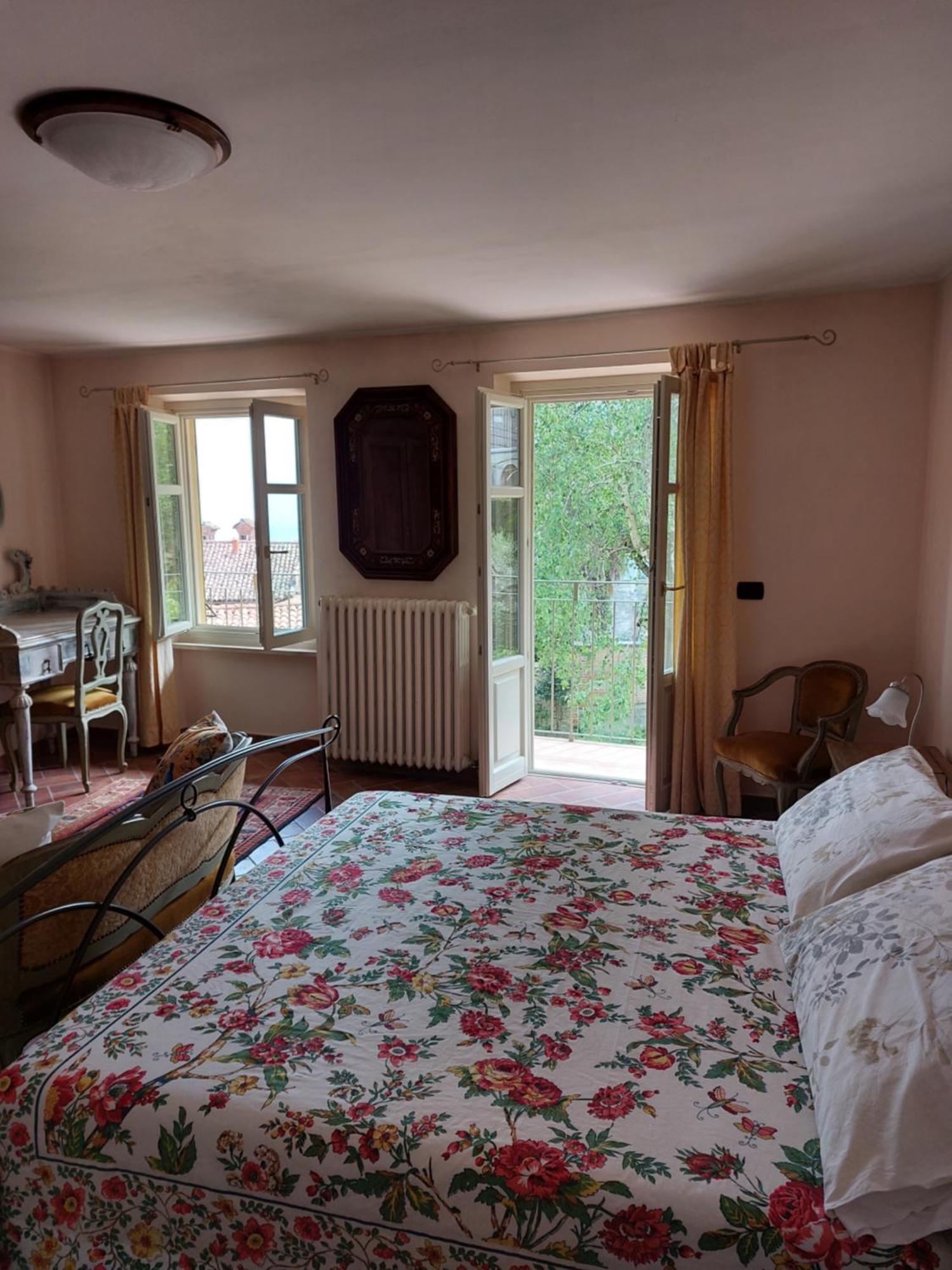 Ferienwohnung Il Giardino Di Olivia Guarene Exterior foto