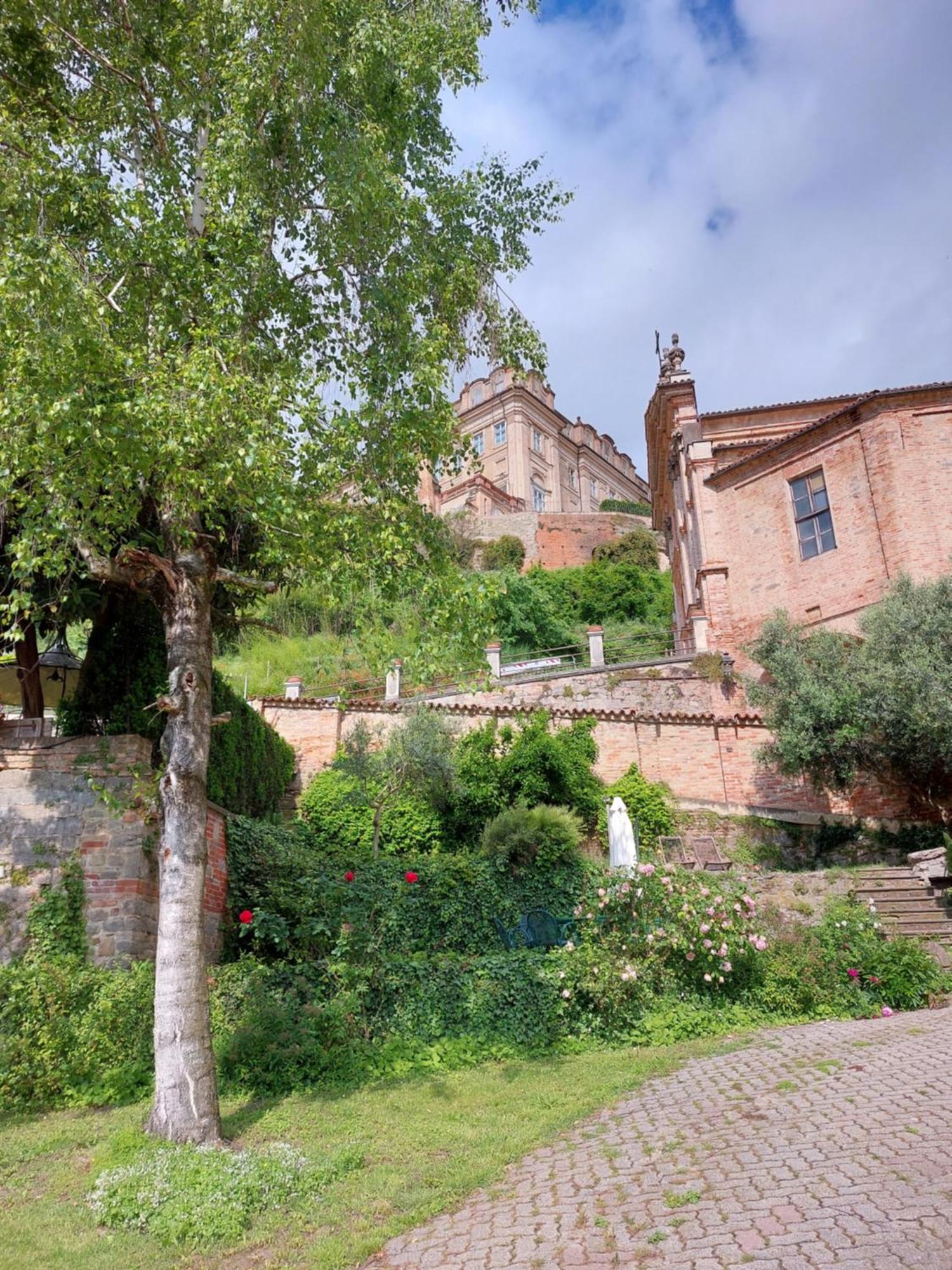 Ferienwohnung Il Giardino Di Olivia Guarene Exterior foto
